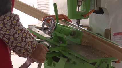 西蘭鄉(xiāng)亨嘉竹木制品精深加工項目進入試生產階段，工藝品銷售蓄勢待發(fā)